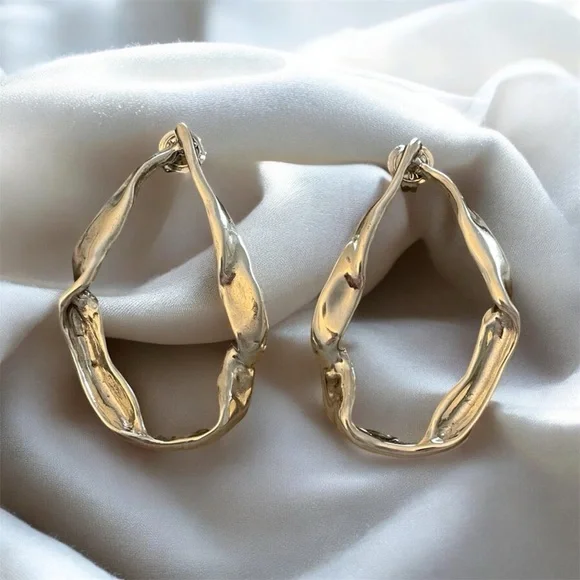 Uno de 50 XL organic shape hoop circle earrings - Picture 3 of 6